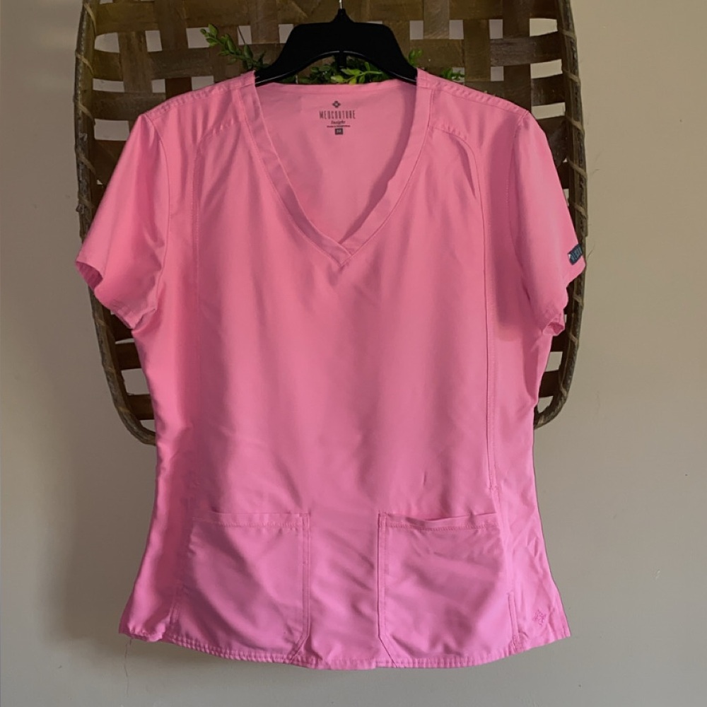 Med Couture V-Neck Short Sleeve Top in Bright Pink